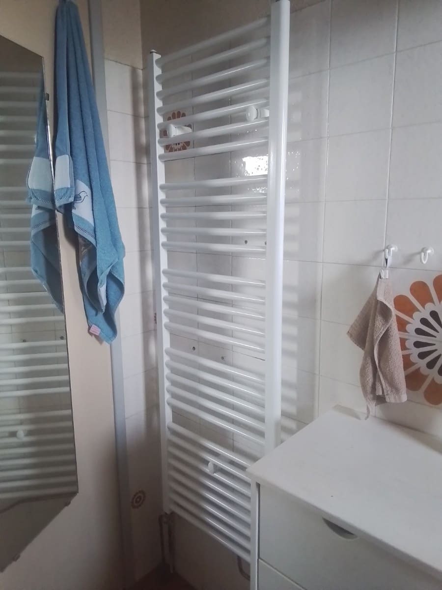 Sèche-serviette salle de bain
